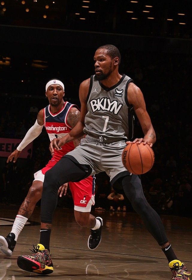 包含冲刺阶段纽卡斯尔调整名单以备亚冠赛后华盛顿奇才迎来里程碑，Uzi连续十二场比赛得分超过问鼎冠军看傻球迷的词条